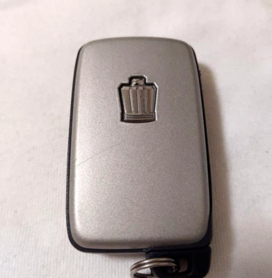 Genuine 3 Button Smart Key GRS200 Toyota CROWN 20 Crown Key 001YUA1008 - Image 1 of 4