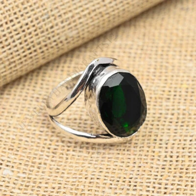 Anillo de cuarzo de diopsido verde profundo, anillo de diseñador de piedra de nacimiento de plata de ley 925 Foto 1 de 4