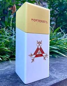 Official Montecristo Desktop Humidor - FACTORY SECOND, SCRATCHED, Discounted - Picture 1 of 12