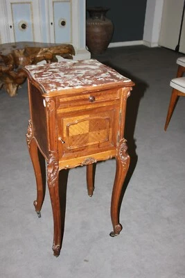 Comodino Francese Stile Luigi Filippo Con Intagli e Piano in Marmo XIX secolo - Immagine 1 di 4