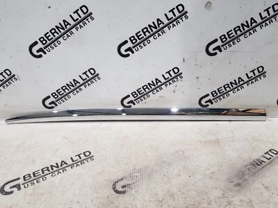 Moldura cromada puerta delantera izquierda original Toyota Yaris MK3 2011-2019 Foto 1 de 4