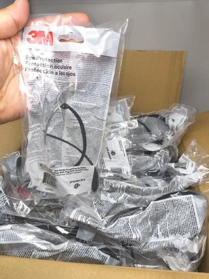 Gafas de seguridad 3M Secure Fit serie 100 (caja de 100) Foto 1 de 4