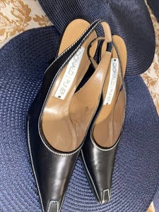 Donald J Pliner Mosi S-4 Heel Pointed Toe Size 5.5 M Black Leather Slingback - Picture 1 of 6