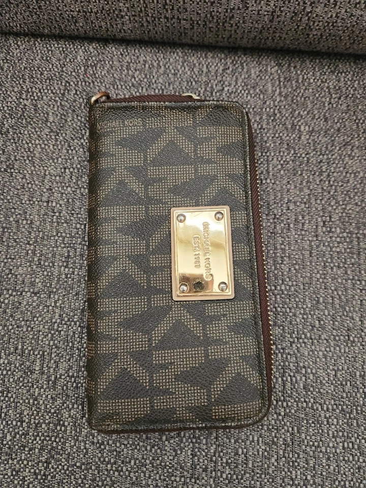 Brown Leather Logo Michael Kors Wallet With Gold Hardware - Image 1 of 4