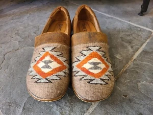 Born Leder Wolle Clogs Damen US7,5 - Bild 1 von 4