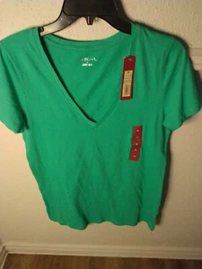 Merona Women's Tumble Green Short Sleeve V Neck T Shirt Size Medium NWT - Picture 1 of 8