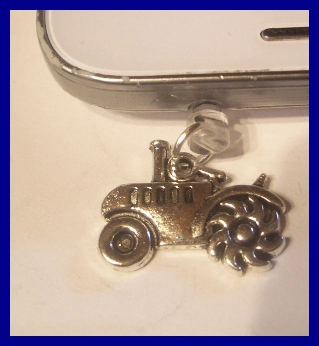 NEU Traktor / Bulldock Smartphone Handy Staubschutz Stöpsel Stecker (E423) - Bild 1 von 1