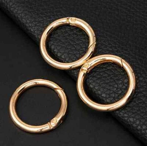 ✨ Gold ROUND CARABINER Clip Keyring Spring SNAP HOOK Buckles ✨ 41mm diameter - Picture 1 of 7