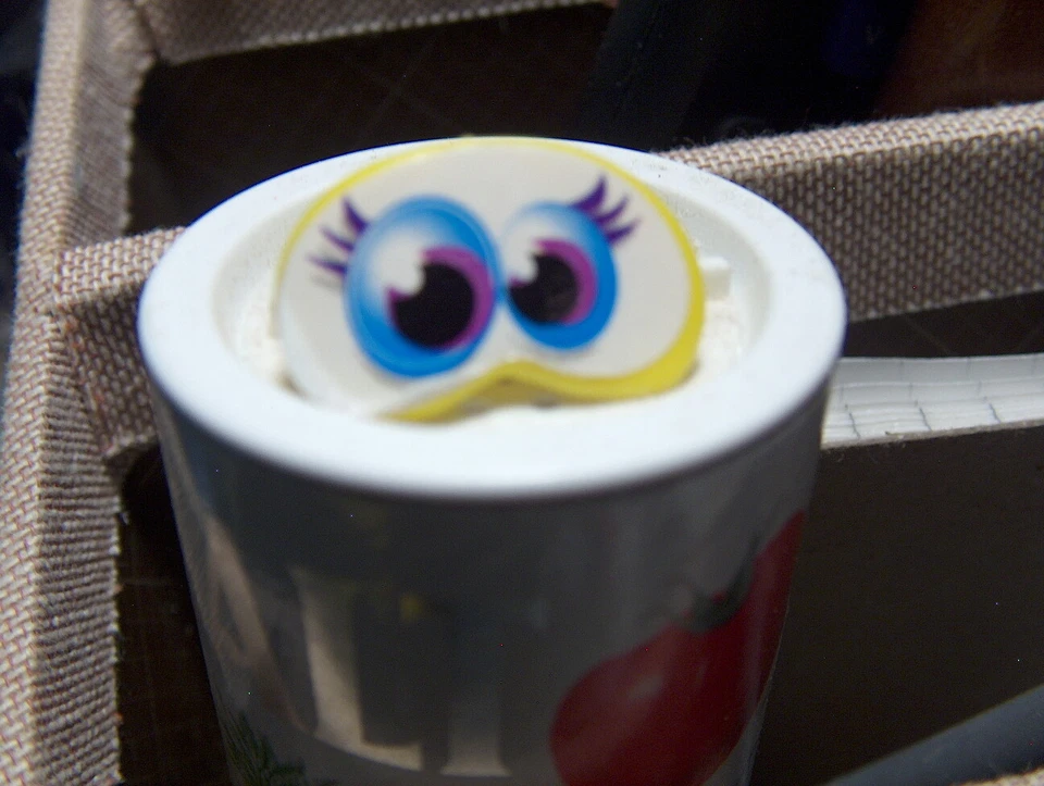 1999 1997 Cootie jogo de tabuleiro peças de reposição olhos braços pés pernas corpo - Imagem 1 de 1