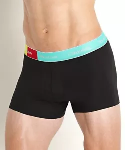 === CALVIN KLEIN UOMO (PICCOLO) - QUESTO È LOVE BOXER SLIP NB3514-002 - Foto 1 di 4