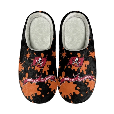 Tampa Bay Buccaneers Fleece Slippers Unisex Indoor Non-Slip Winter House Shoes Cover