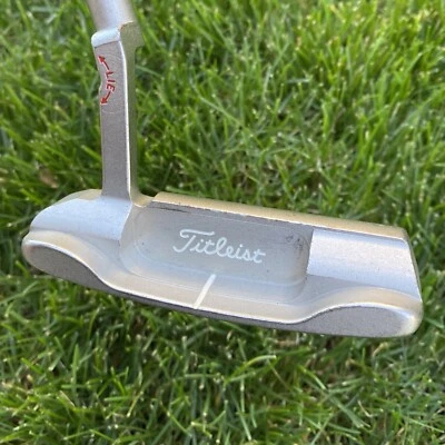 Scotty Cameron Newport Pro Platinum Mil-Spec Putter, 330 g Titleist Blade 35” - Image 1 of 4