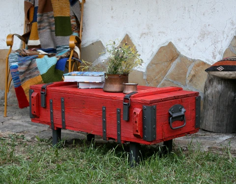 Coffee Table Red Chest Storage Wooden Table Vintage Travel Box Lenght 98 cm Cover