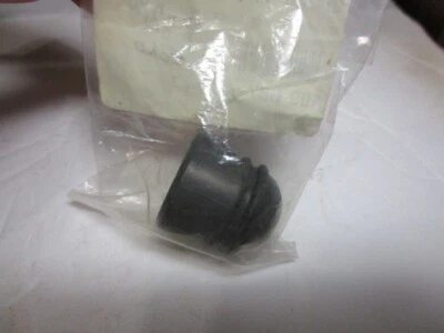 Cubierta de tapa de bujía para cortacésped Echo 90200 / A429000210 Foto 1 de 3