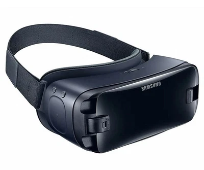Samsung Gear VR Headset SM-R325 with Controller Powered by Oculus - Image 1 of 4