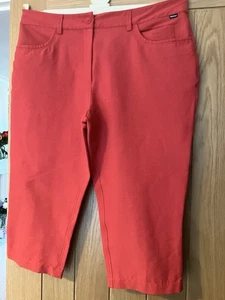 Size 14 Rohan Three Quarter Length Ladies Trousers - Picture 1 of 8