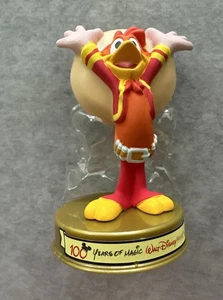 Figura de juguete vintage de McDonald’s de 100 años de magia de Walt Disney 2002 - Panchito - Imagen 1 de 3