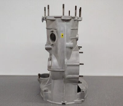 BONITA CARCASA CAMPANA CAJA TRANSMISIÓN PORSCHE912 USADA 902/01 1081990 15/68 #8 Foto 1 de 4