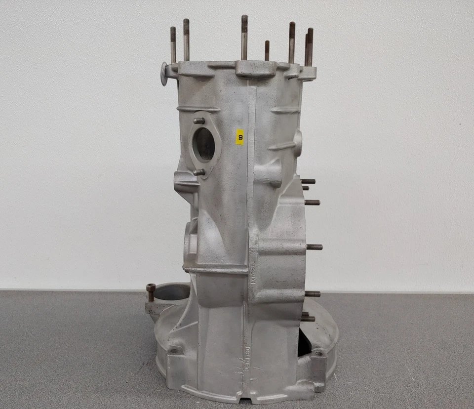 BONITA CARCASA CAMPANA CAJA TRANSMISIÓN PORSCHE912 USADA 902/01 1081990 15/68 #8 Foto 1 de 4