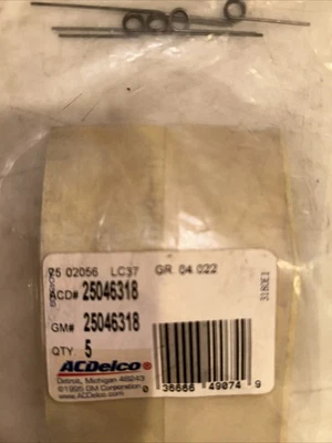 GM OEM 25046318 Transmission Shift Control Indicator Spring . Lot of 4. - Image 1 of 3