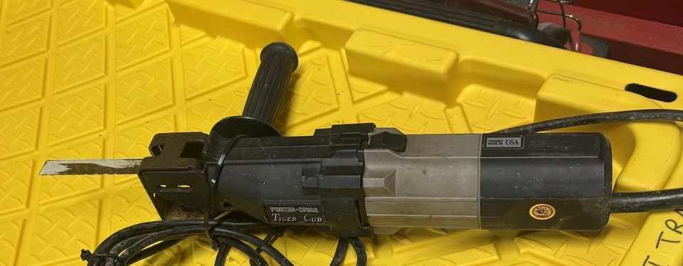 Porter Cable TIGER CUB Reciprocating Saw Model 647 - Image 1 of 3