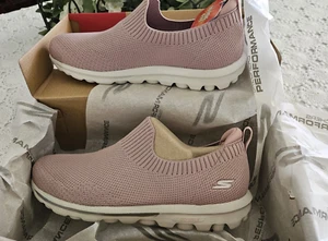 Nuevo Skechers Go Walk Travel Maui Escape Malva Talla 9 Tenis Anchos Zapatos - Imagen 1 de 5