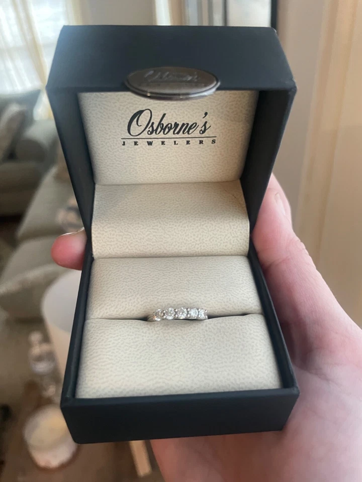 14k White Gold .75 Ct Diamond Wedding Band Ring Size 5.25 - Image 1 of 4