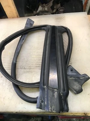 Subaru WRX 2002-07 vagón lado del pasajero derecho tira de clima sello OEM Foto 1 de 4