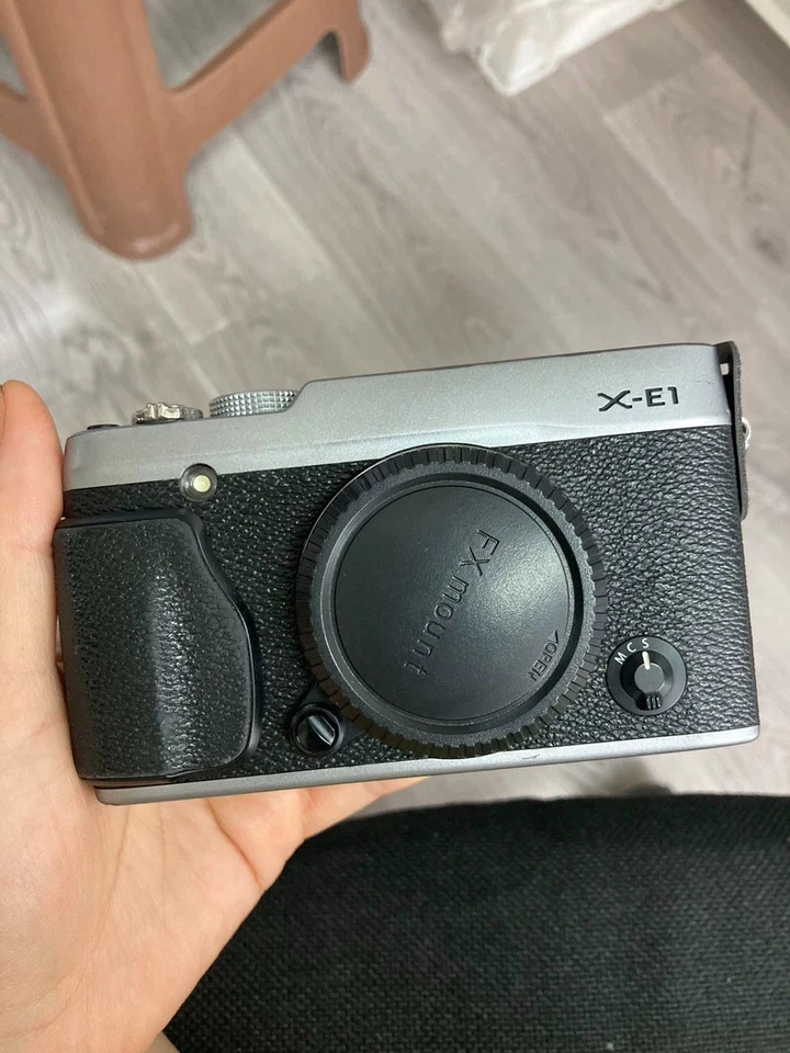 Cuerpo de cámara digital SLR Fujifilm X Series X-E1 16,3 MP PLATEADO Foto 1 de 4