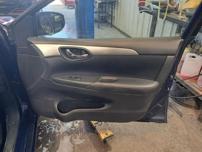 2016 Nissan Sentra Right Front Door Trim Panel Black Used OEM 429364 - Imagem 1 de 4