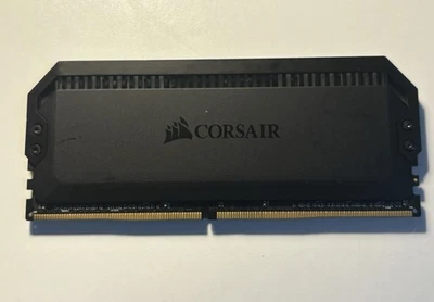 Corsair Dominator Platinum RGB 1x16GB DDR4 3200MT CMT64GX4M4C3200C16 - Image 1 of 4