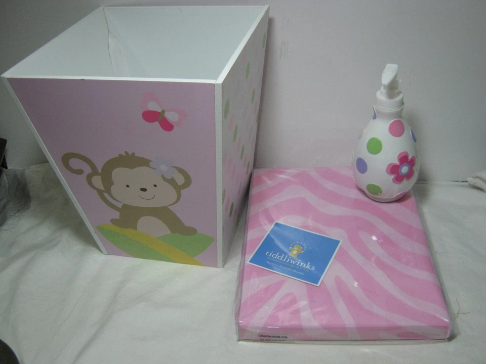 3 piezas Tiddliwinks Niña Safari Cesta de Residuos Loción Bomba y Cortina de Ducha - Mono Foto 1 de 1