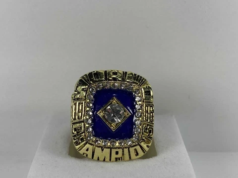 New York Mets World Series Ring - 1986 World Series Darryl Strawberry - NB Cover