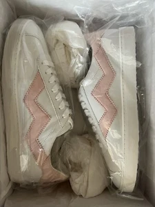 Stuart Weitzman Daryl Comfort Sneaker, Women's Size 8 Euro 38.5 M, White/Rose - Picture 1 of 16