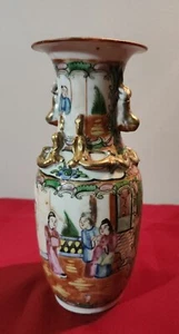 Antique Chinese Canton Famille Rose Porcelain Vase With Dragon Figurines - Picture 1 of 16