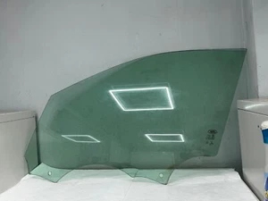 LAND ROVER DISCOVERY L550 2018 FRONT LEFT PASSENGER SIDE DOOR GLASS 43R000055 - Picture 1 of 3