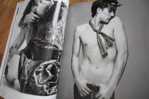 V MAN Spring 2004 GAEL GARCIA BERNAL Mario Testino BRUCE WEBER Peter Lindbergh - Bild 1 von 12