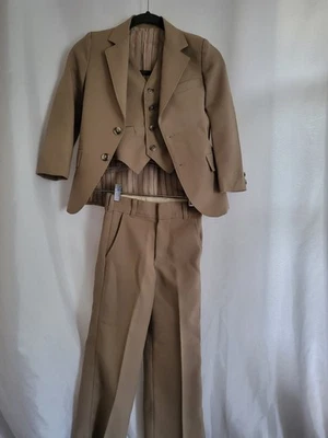 Vintage Montcomery Ward Boy 3 piezas Pantalón Chaleco Blazer Traje Talla 8 Beige Foto 1 de 4