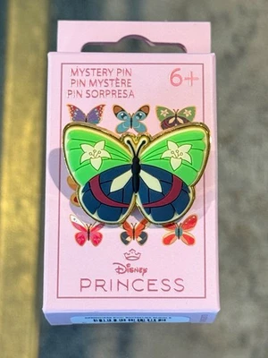 Prendedor Mariposa Princesa Loungefly Disney - Mulan Nuevo Foto 1 de 2