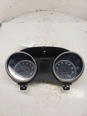 Speedometer Cluster MPH Fits 12 GRAND CHEROKEE 1336132 - Image 1 of 4