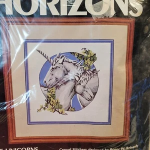 VTG Monarch Horizons Crewel Stichery THE UNICORNS 100% Persian Wool Yarn New - Picture 1 of 9