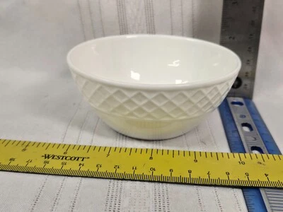 Mikasa Trellis Fruit Dessert Sauce Bowl Bone China - Image 1 of 3