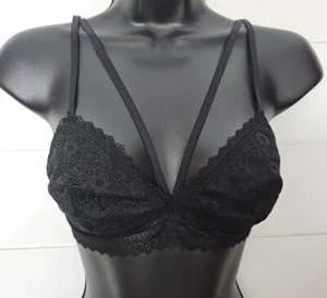 Victoria's Secret Black Lace Strappy Bralette Size Medium Whimsigoth Grunge - Picture 1 of 10