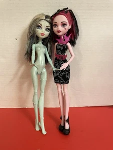 Lot Of 2 Vintage Monster High Dolls Draculaura - Picture 1 of 5