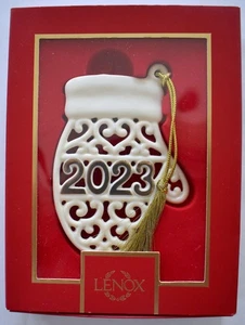 Lenox China "A Year to Remember 2023" Mitten Ornament #894422 w Box LkNu FreeS&H - Picture 1 of 3