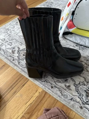 Botas para mujer Urban Outfitters talla 8M Foto 1 de 4