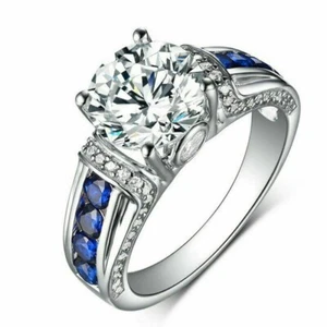 Anillo de compromiso de moissanita blanca y zafiro azul de 2,30 quilates enchapado en oro blanco de 14 quilates - Imagen 1 de 5