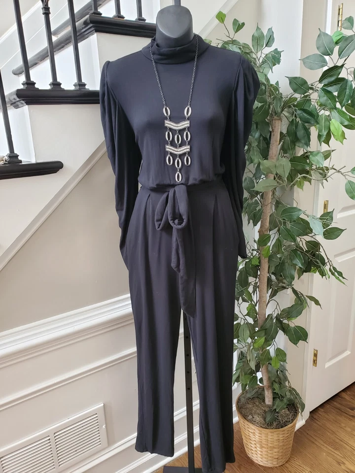 Mono Express para mujer negro liso rayón cuello alto manga larga pierna ancha talla M Foto 1 de 4