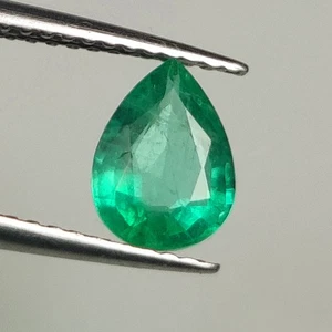 0.88 CT - Natural Zambian Emerald Good Luster Green  Pear Shape - 9753 - Picture 1 of 3