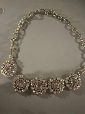 Colar declaração flor cristal J.Crew corrente tom dourado e strass de vidro - Imagem 1 de 2